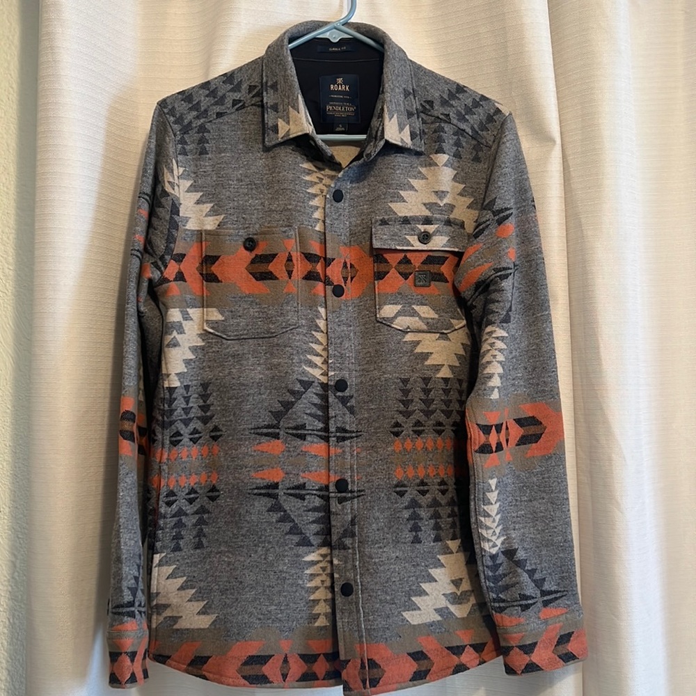 Roark Pendleton Long Sleeve. Snap Button and pockets.